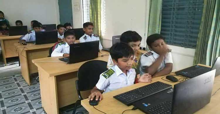 শিশু-কিশোর প্রোগ্রামিং