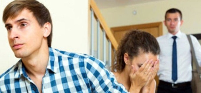 বিবাহিত নারীরাই বেশি পরকীয়া করেন