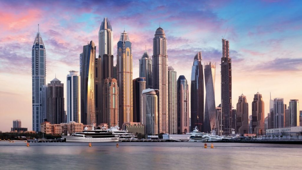 অভিজ্ঞ প্রবাসী