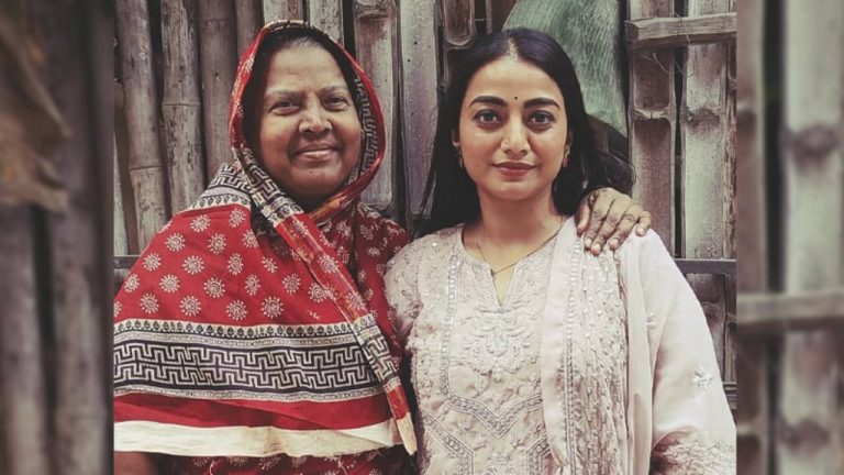 মা হারালেন অভিনেত্রী অর্ষা অভিনেত্রী নাজিয়া হক অর্ষার মা