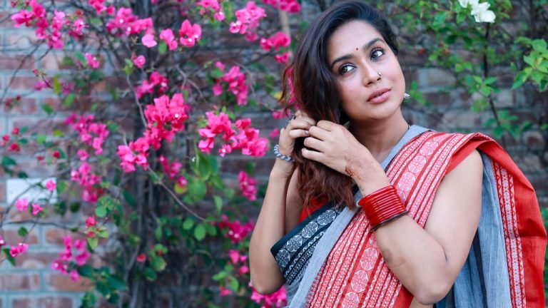 চলচ্চিত্র অনুদান কমিটি থেকে পদত্যাগ করেছেন অভিনেত্রী মম জাকিয়া বারী মম