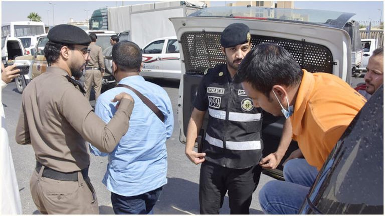 সৌদিতে ১৭ হাজারের বেশি প্রবাসী গ্রেপ্তার প্রবাসী গ্রেপ্তার