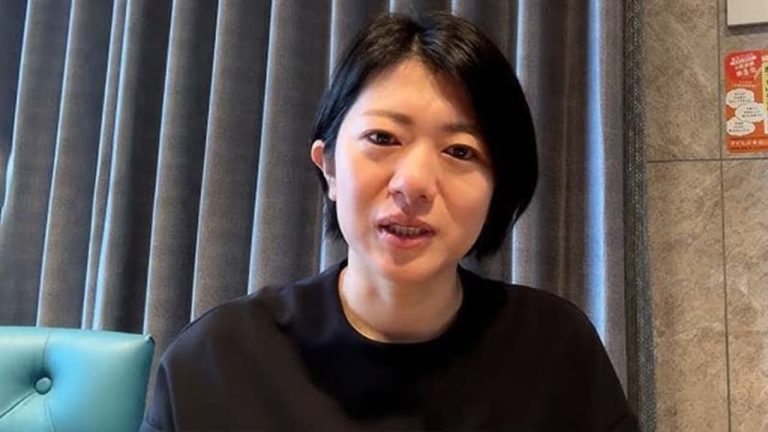 অভিনেত্রী নাগিকো তোনো