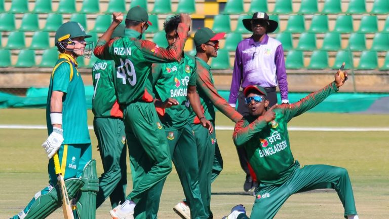 বিশ্বকাপের ১৬ দল