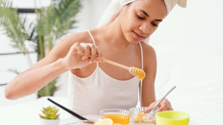 ত্বকের লাবন্য মধু