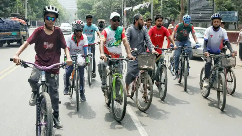 ঢাকার রাস্তায় পৃথক সাইকেল লেনের পরিকল্পনা করা হচ্ছে